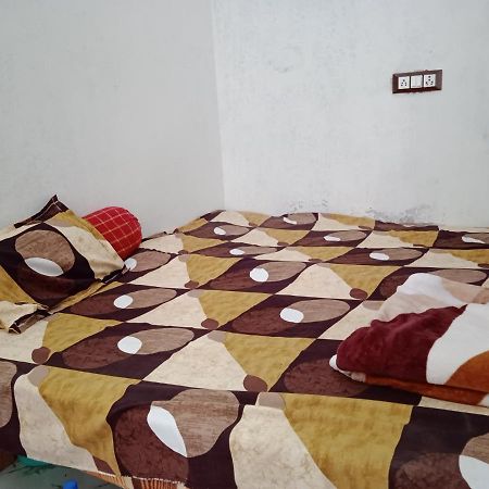 Vrinda Homestay Vrindāvan Екстериор снимка