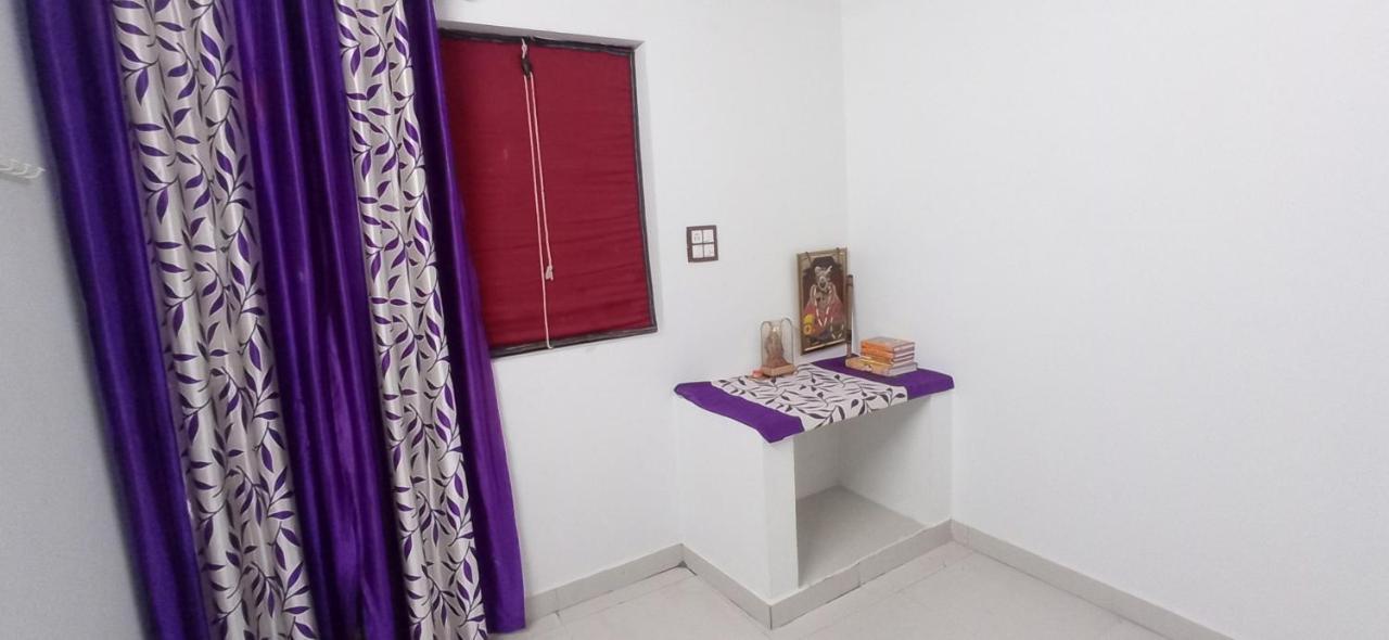Vrinda Homestay Vrindāvan Екстериор снимка